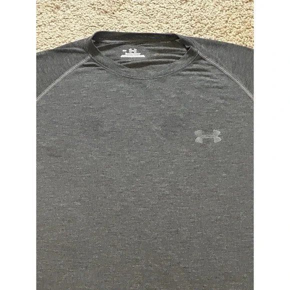 Men's Under Armour Short Sleeve Athletic Shirt - Small - Picture 2 of 3